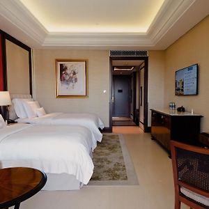 Club Premier Twin Room